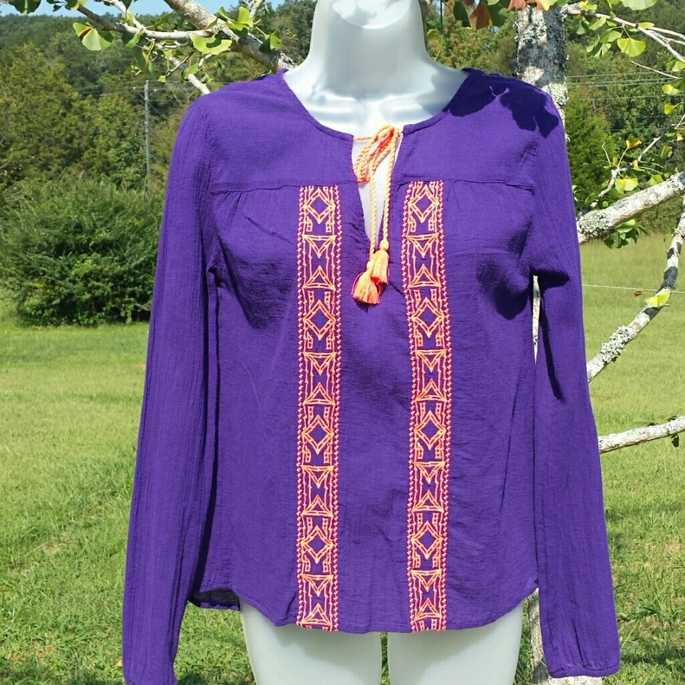 Casual Island Style blouse...or...🐣EASTER!🐣